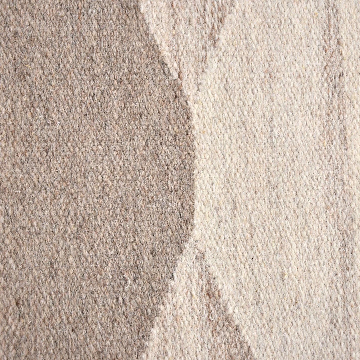 DESNA RUG - IVORY/BEIGE - WOOL