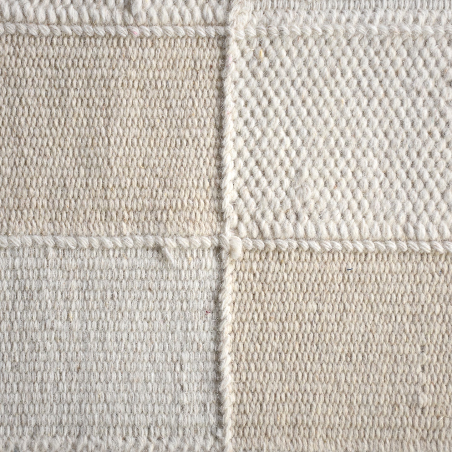 RABACCA RUG - IVORY - HAND WOVEN - WOOL