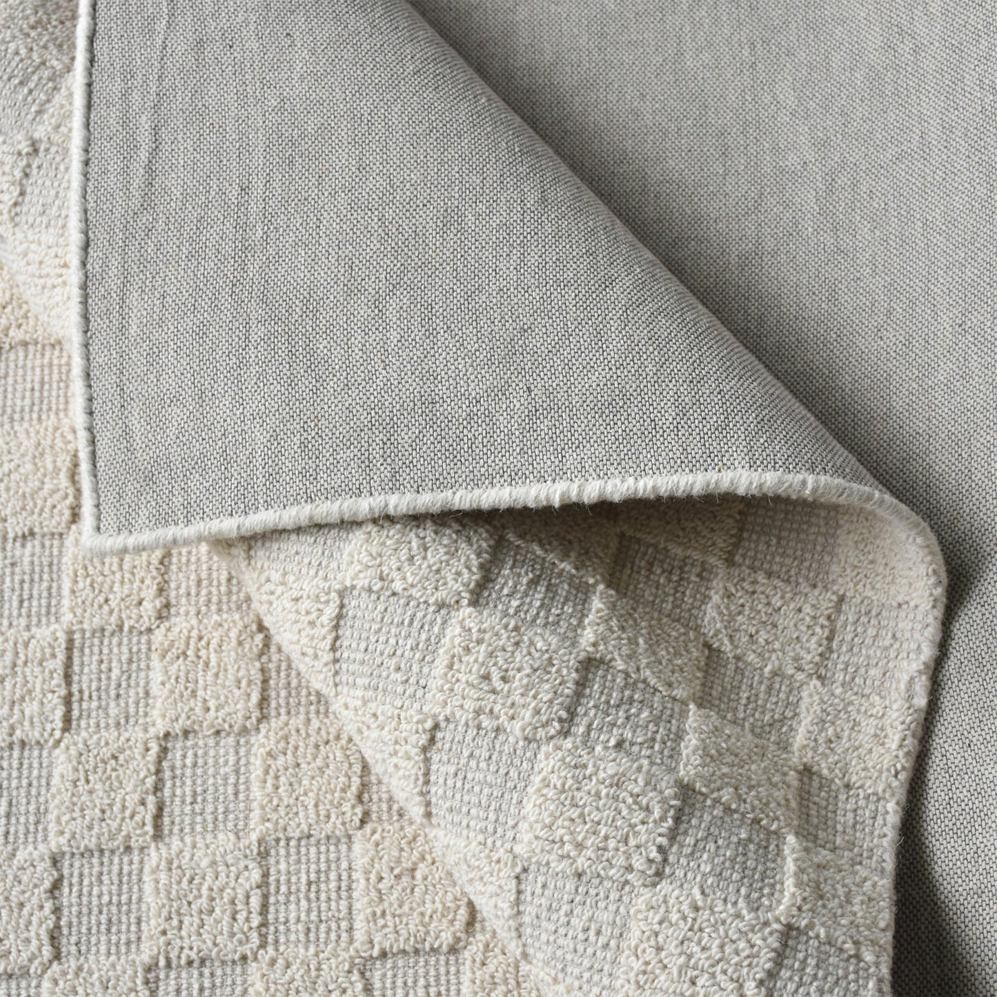 CALAVAR RUG - WOOL