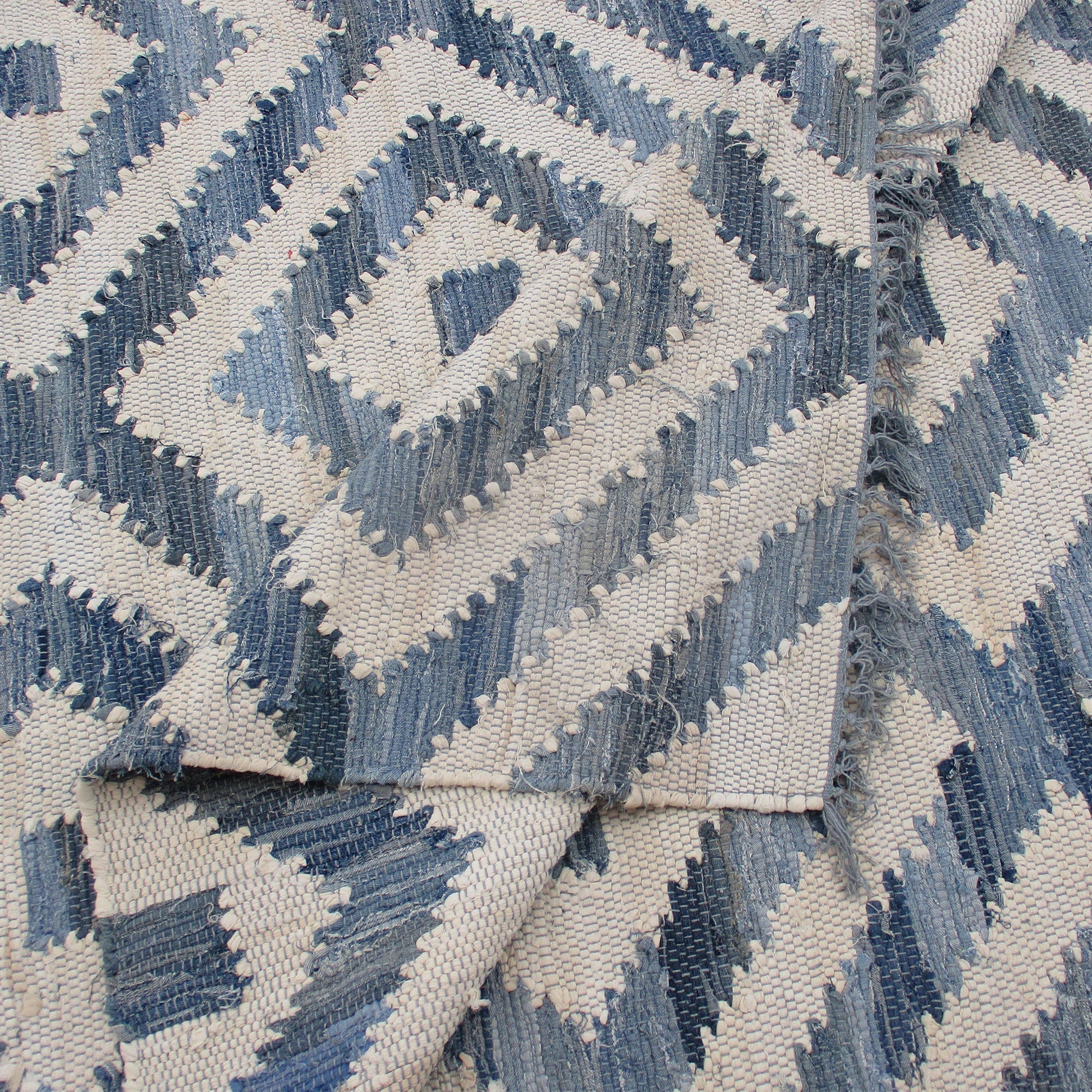 Area Rug, Bedroom Rug, Living Room Rug, Living Area Rug, Indian Rug, Office Carpet, Office Rug, Shop Rug Online, Denim, Recycled Fabric, Blue, Pitloom, Flat Weave, diamond