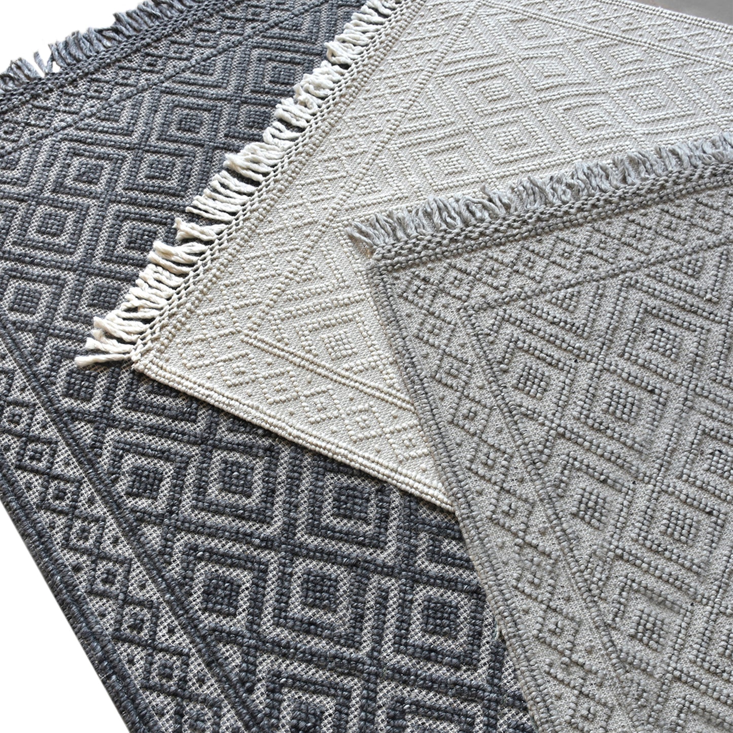 Area Rug, Bedroom Rug, Living Room Rug, Living Area Rug, Indian Rug, Office Carpet, Office Rug, Shop Rug Online, Wool, Viscose Mix, Pitloom, All Loop, Geometrical