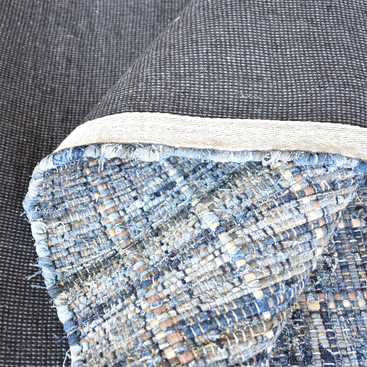 Area Rug, Bedroom Rug, Living Room Rug, Living Area Rug, Indian Rug, Office Carpet, Office Rug, Shop Rug Online, Recycled Fabric, Hemp, Blue, Pitloom, Flat Weave, Textured