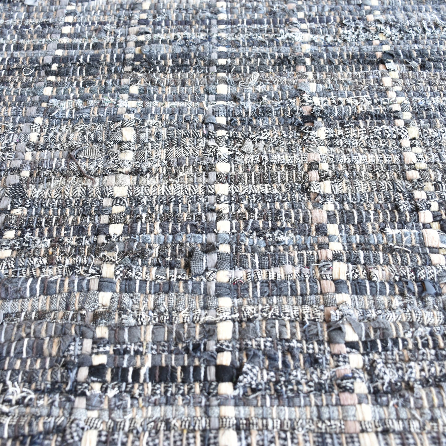 Area Rug, Bedroom Rug, Living Room Rug, Living Area Rug, Indian Rug, Office Carpet, Office Rug, Shop Rug Online, Recycled Fabric, Hemp, Grey, Pitloom, Flat Weave, Textured