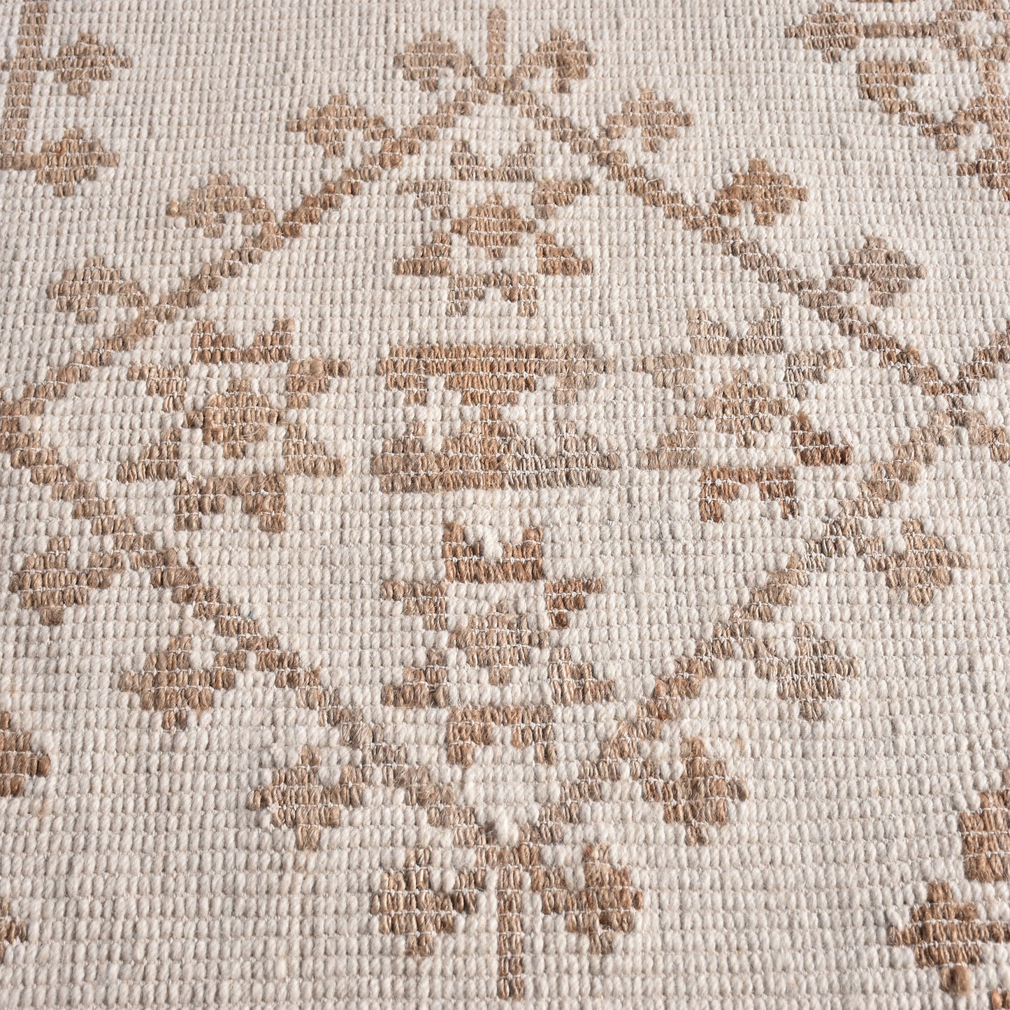 Area Rug, Bedroom Rug, Living Room Rug, Living Area Rug, Indian Rug, Office Carpet, Office Rug, Shop Rug Online, Jute, Wool, Natural, Natural White, Punja, Flat Weave, tribal