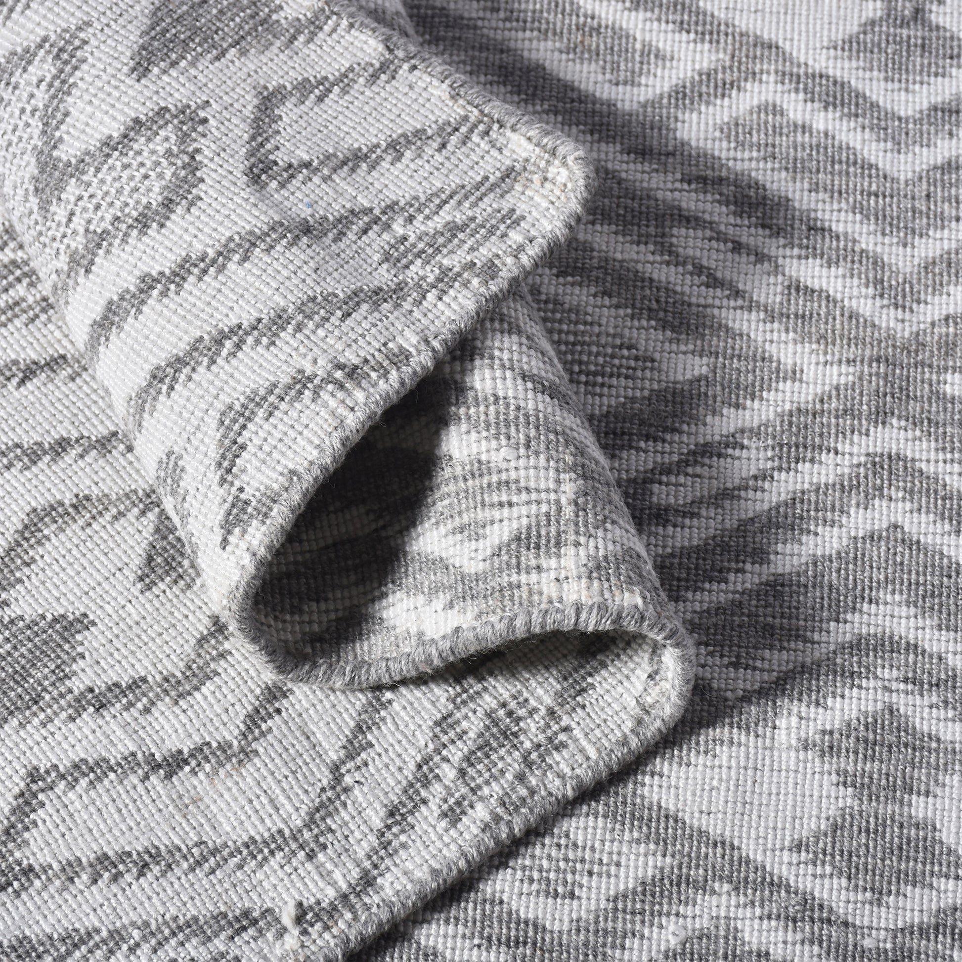 Area Rug, Bedroom Rug, Living Room Rug, Living Area Rug, Indian Rug, Office Carpet, Office Rug, Shop Rug Online, Pet, Natural White, Grey, Hand woven, Flat Weave, Classic