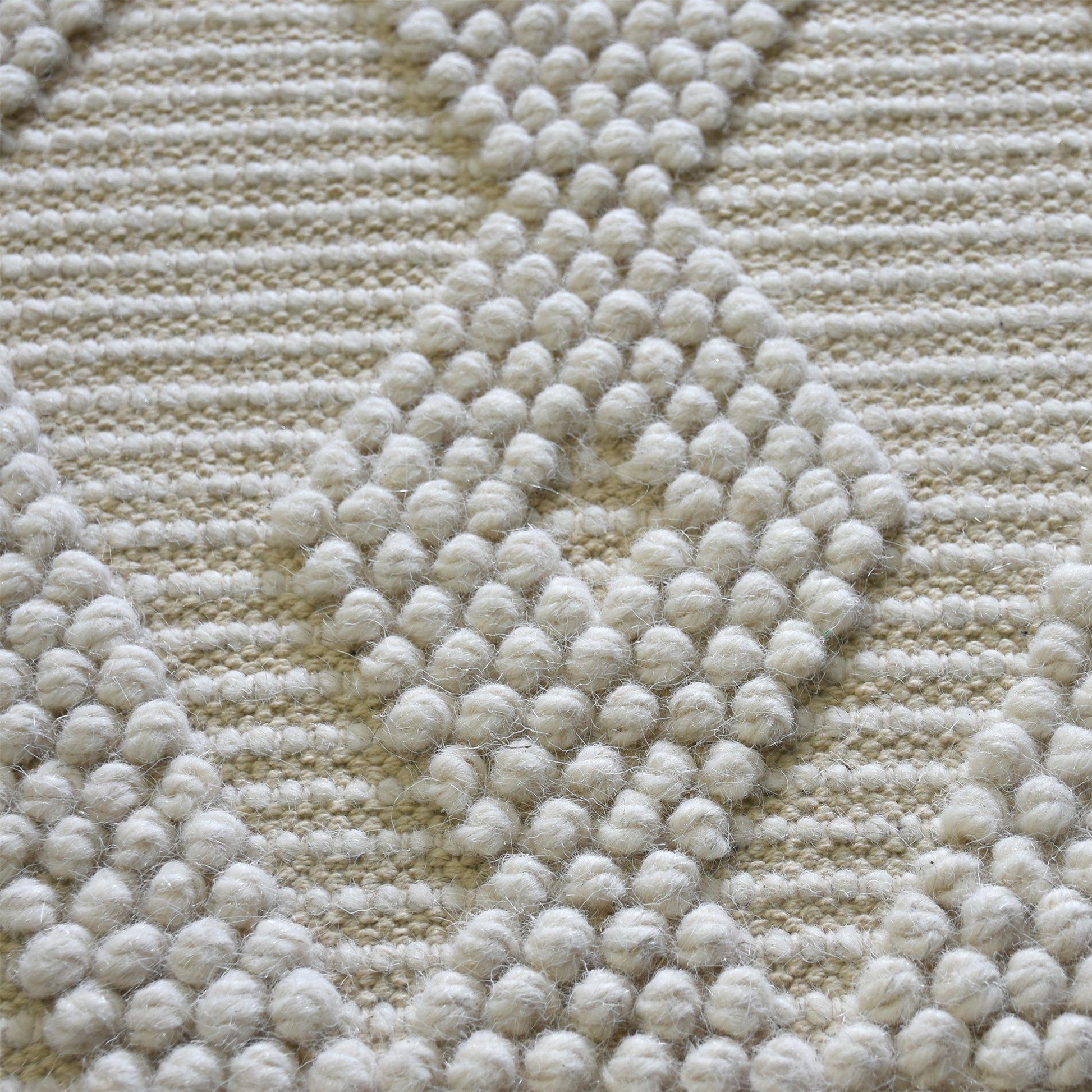 Area Rug, Bedroom Rug, Living Room Rug, Living Area Rug, Indian Rug, Office Carpet, Office Rug, Shop Rug Online, Wool, Natural White, Beige, Pitloom, All Loop, Diamond