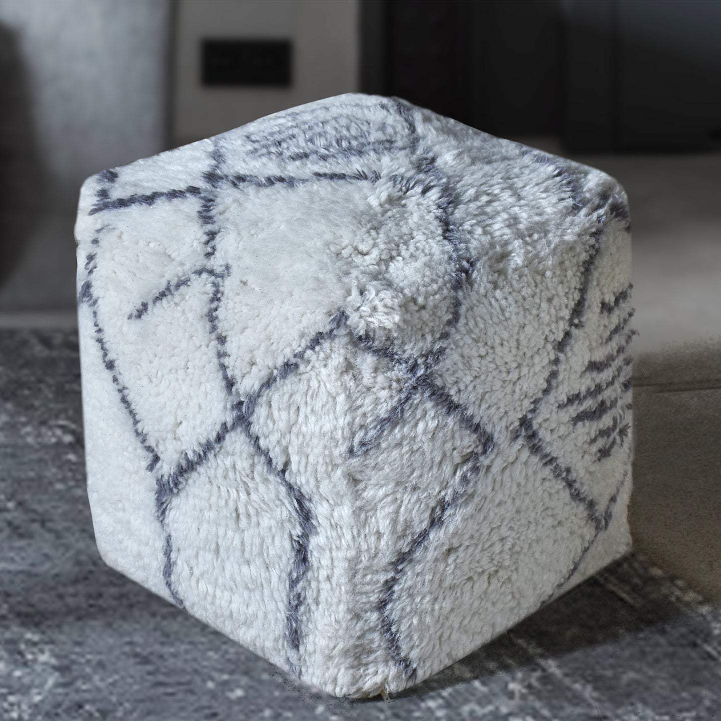 Pierre Pouf, Nz Wool, Natural White, Grey, Bm Sn, All Cut
