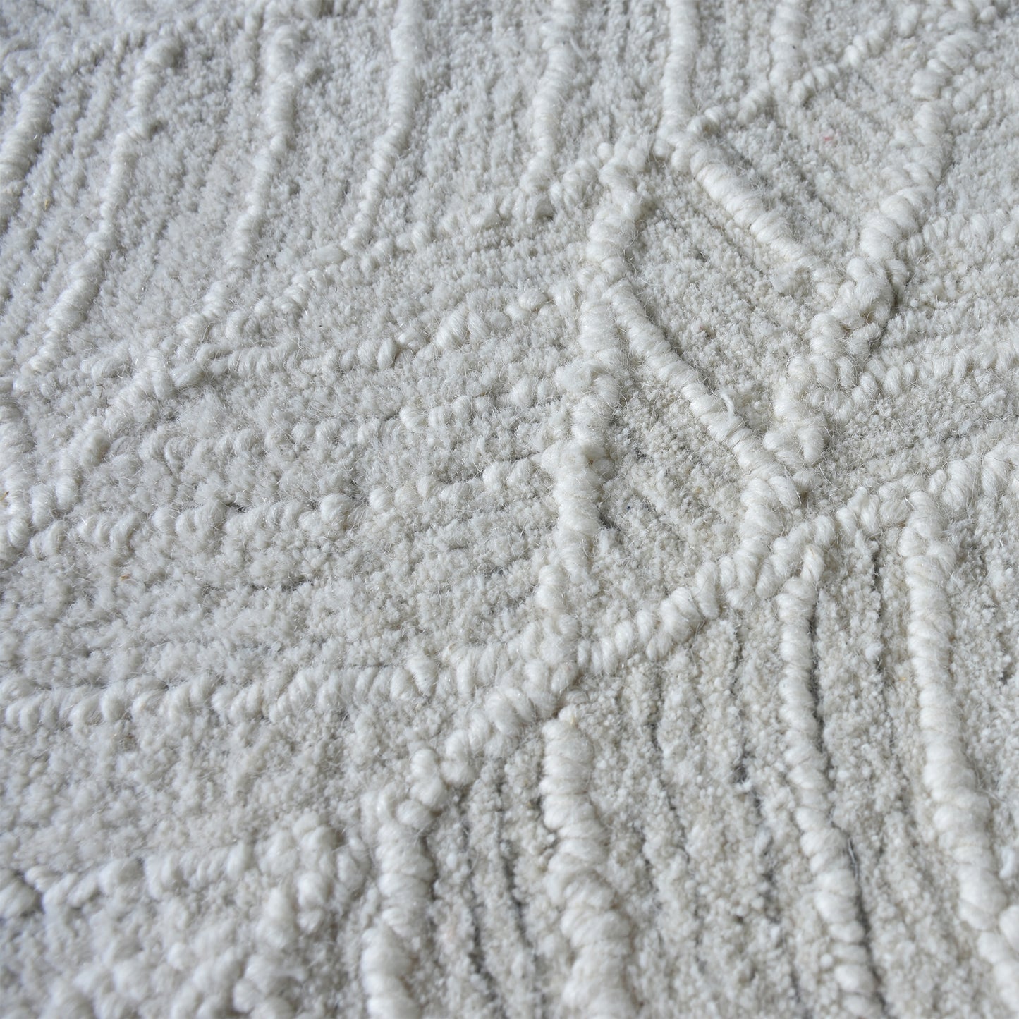 Area Rug, Bedroom Rug, Living Room Rug, Living Area Rug, Indian Rug, Office Carpet, Office Rug, Shop Rug Online, Wool, Grey, Natural White, Hand tufted, Cut And Loop, Modern