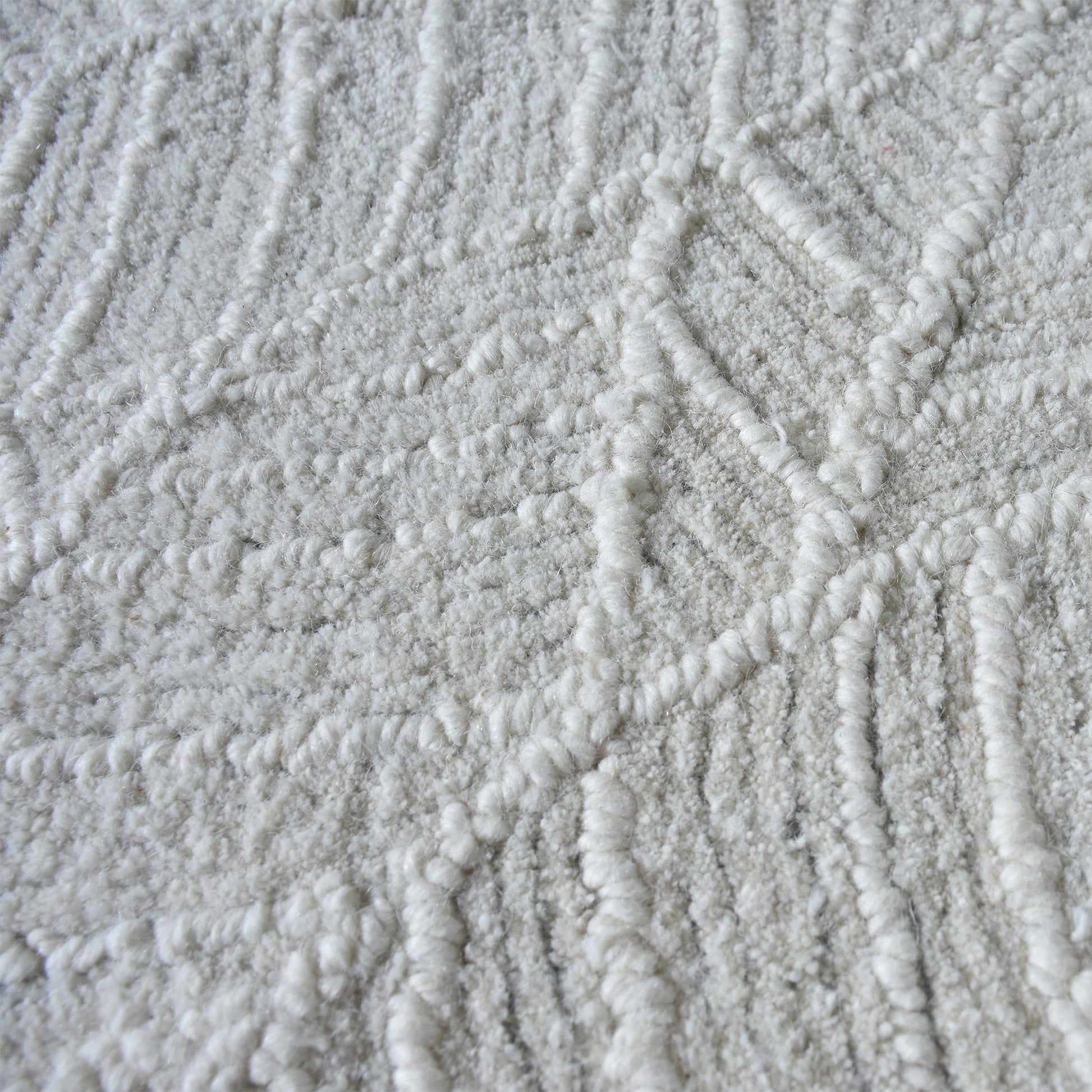 Area Rug, Bedroom Rug, Living Room Rug, Living Area Rug, Indian Rug, Office Carpet, Office Rug, Shop Rug Online, Wool, Grey, Natural White, Hand tufted, Cut And Loop, Modern