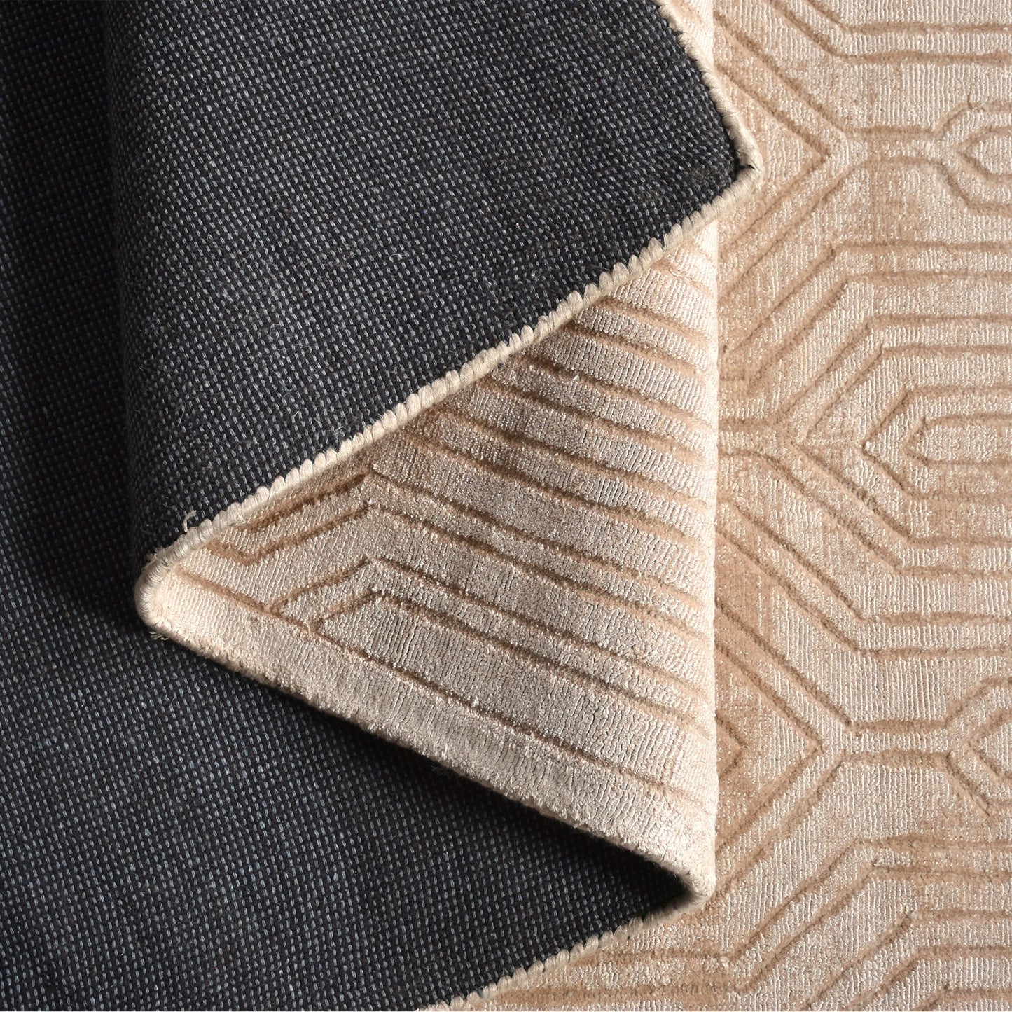 CARICOM RUG - VISCOSE/ BEIGE