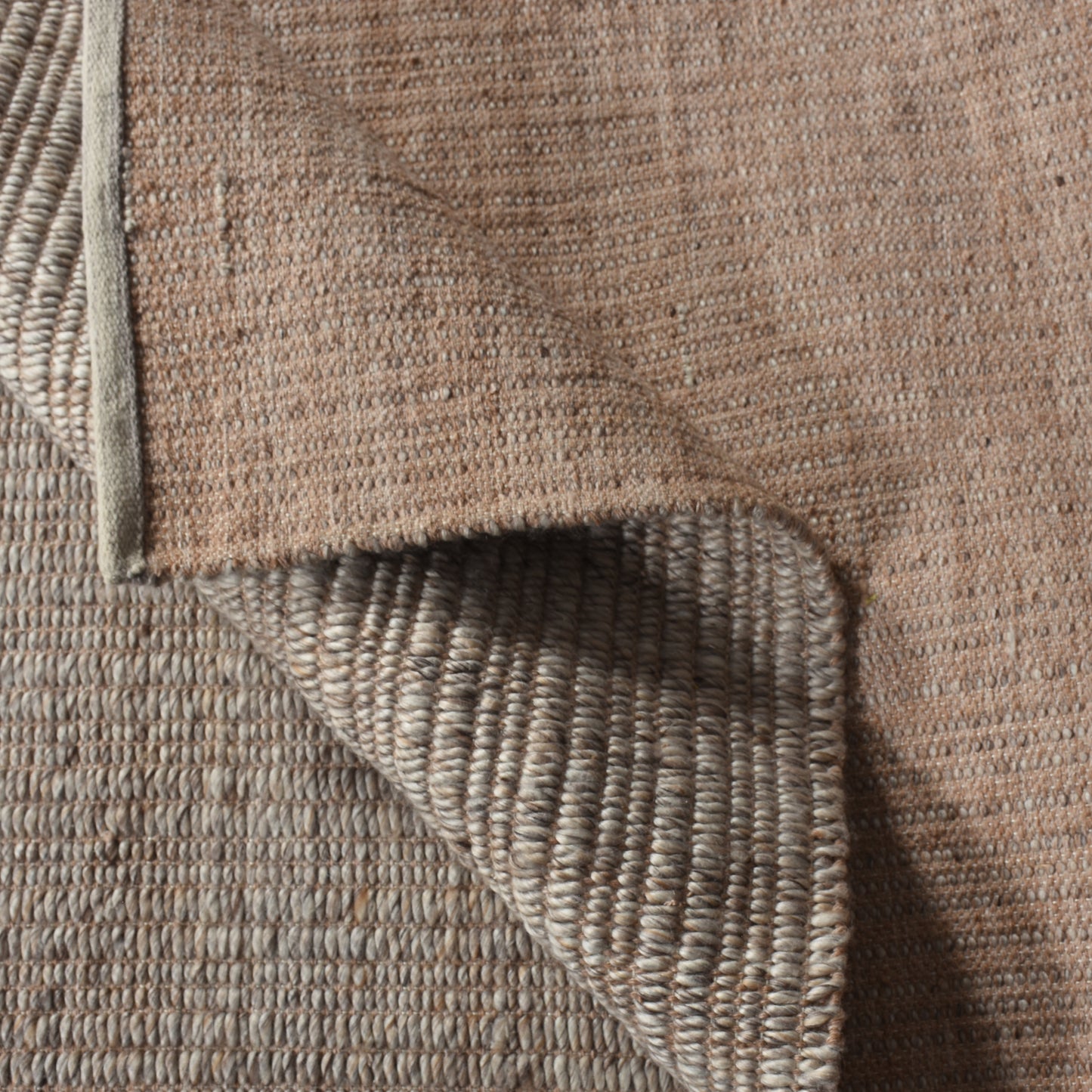 CARLSON RUG - TAUPE - HAND WOVEN - PET