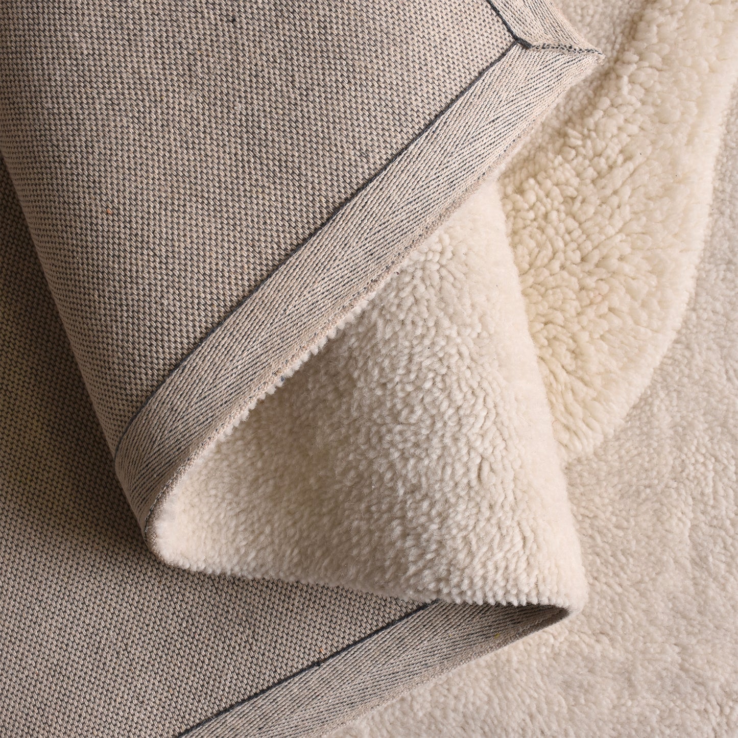 GRESHAM RUG - NZ WOOL