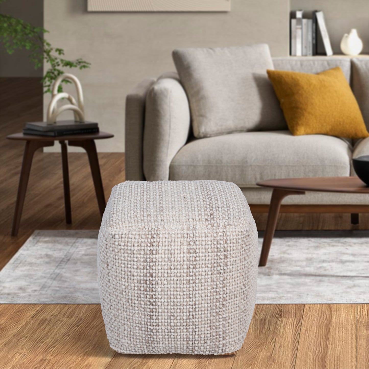 HIGHLAND POUF - WOOL