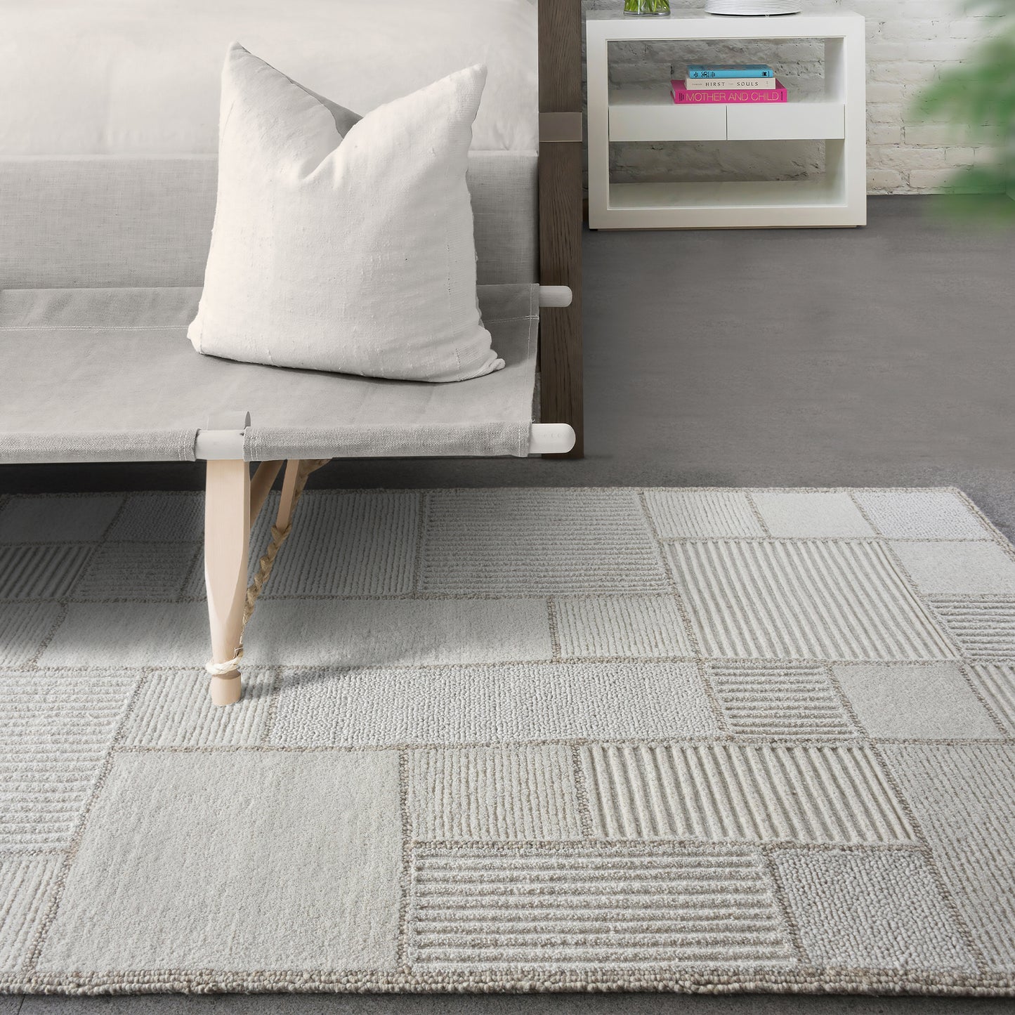 HUGHAS RUG - WOOL