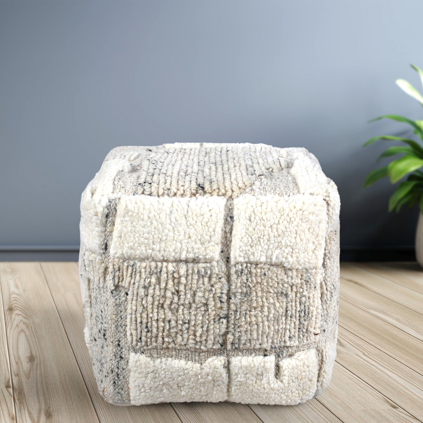 LARIMER POUF - NZ WOOL