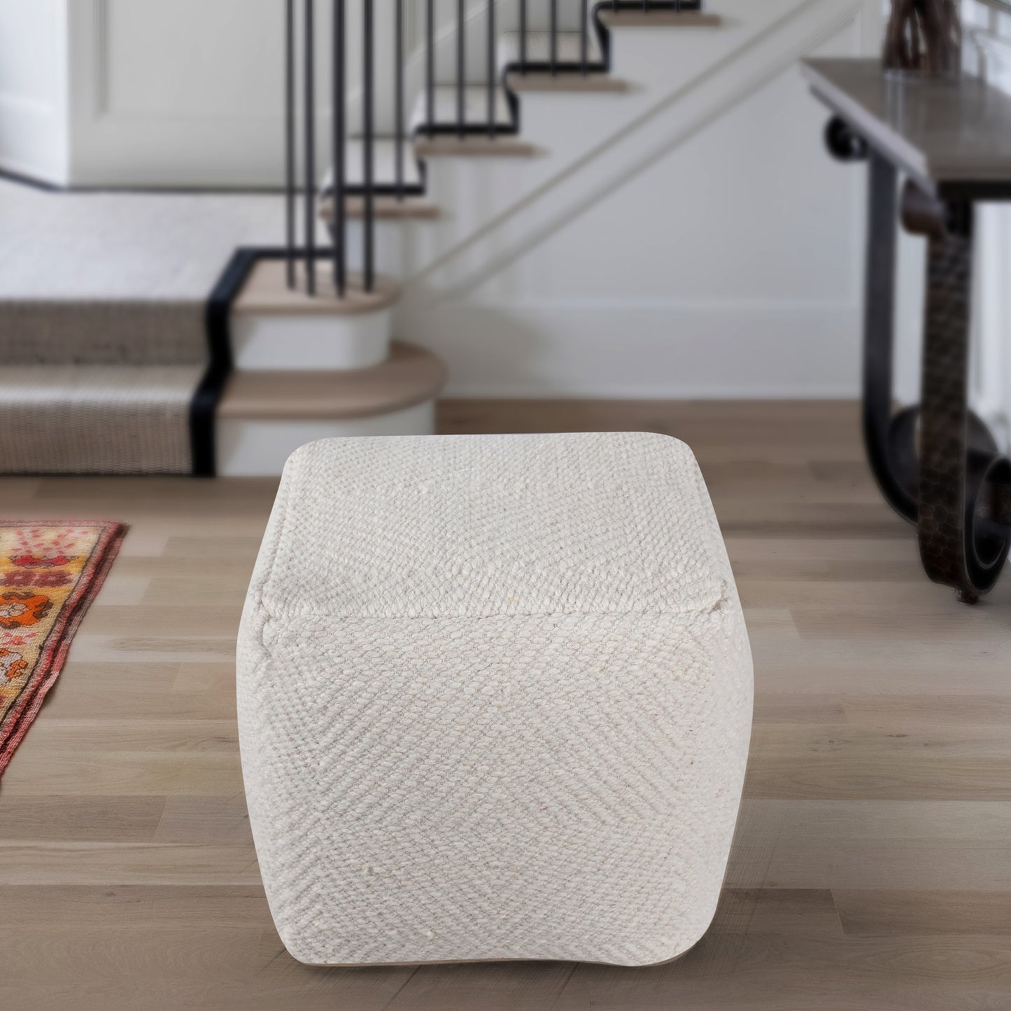 LEOTI POUF - WOOL
