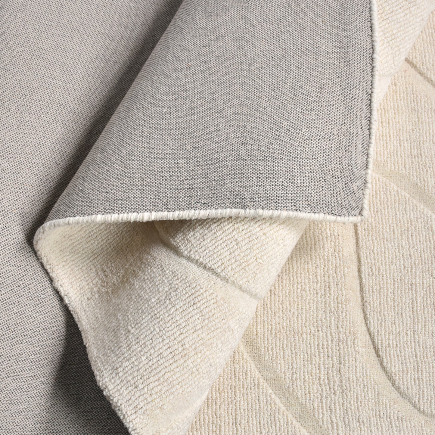 MIUS RUG - WOOL - HANDWOVEN - IVORY