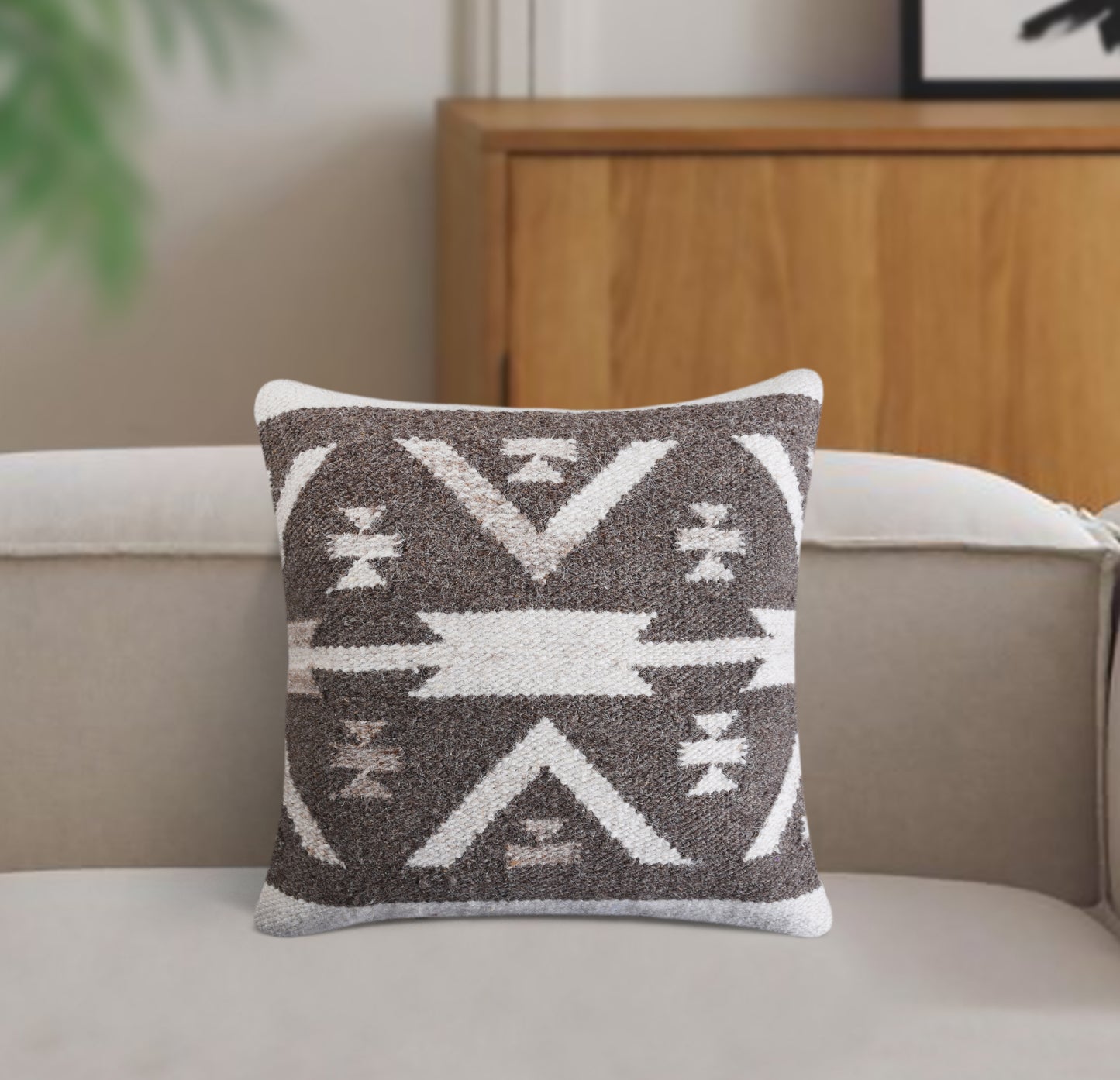 MOWINKLE  CUSHION - WOOL - BROWN/IVORY - HANDWOVEN
