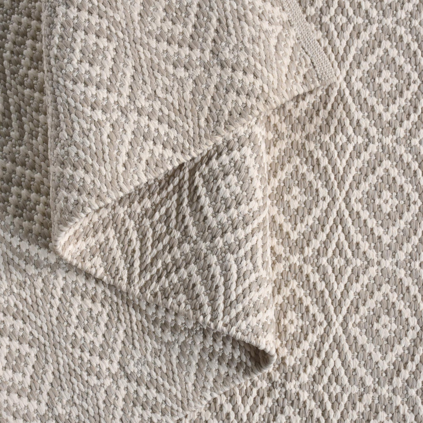 RAICHO RUG - IVORY/BEIGE - HAND WOVEN - POLYPROPYLENE