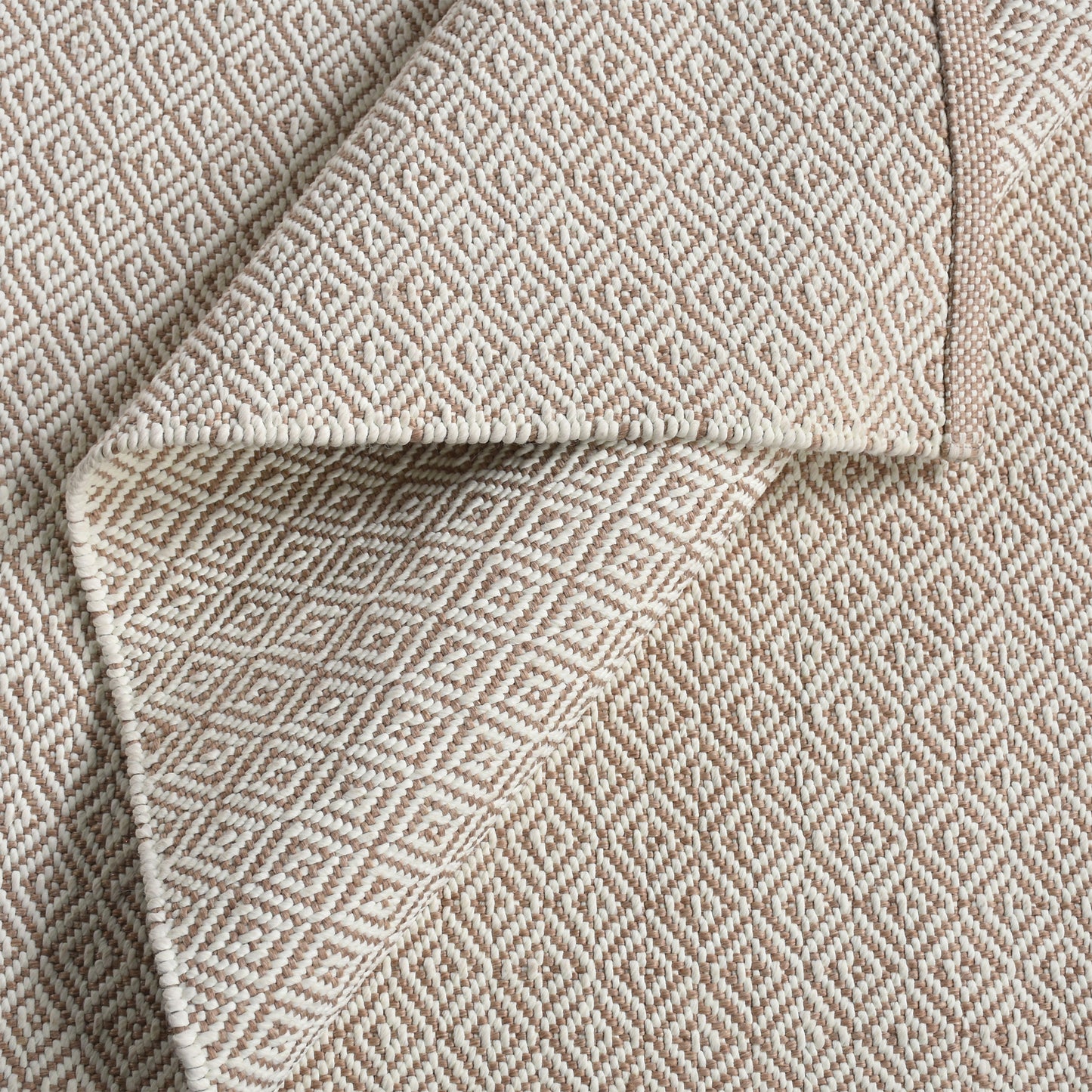 VENTUARI RUG - POLYPROPYLENE - IVORY/BEIGE - HANDWOVEN