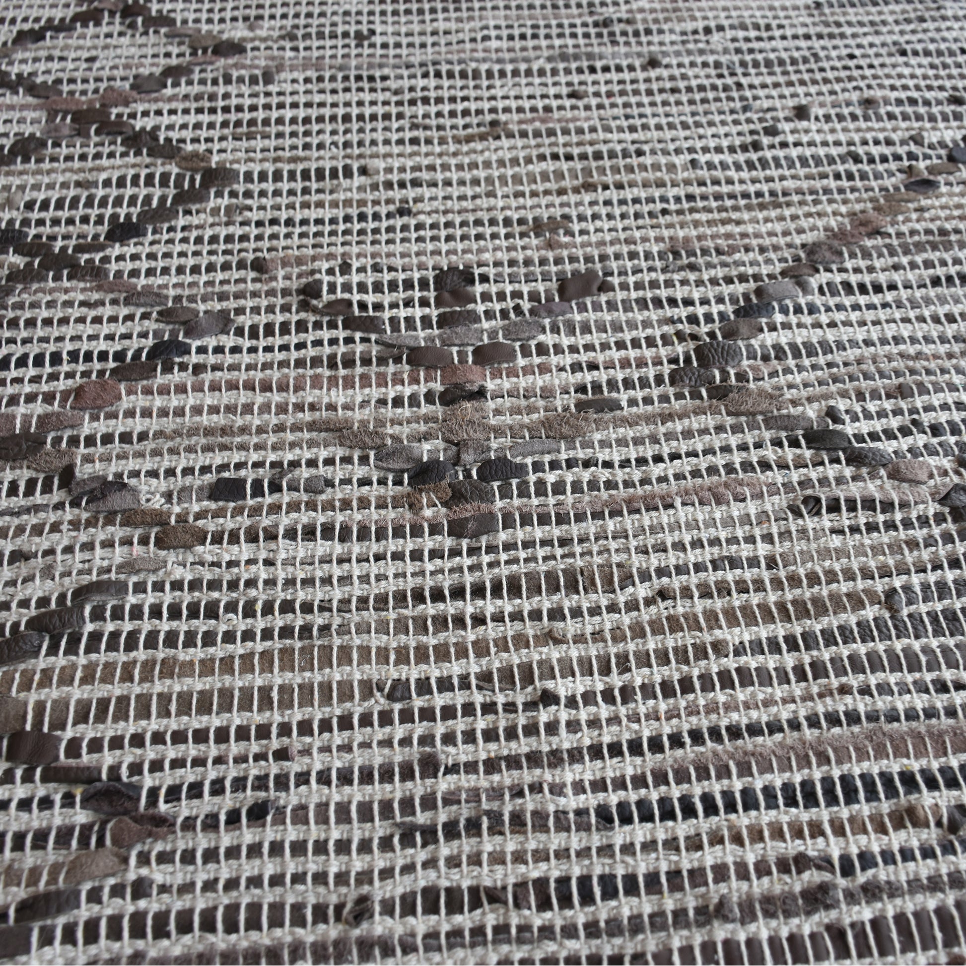 Area Rug, Bedroom Rug, Living Room Rug, Living Area Rug, Indian Rug, Office Carpet, Office Rug, Shop Rug Online, Leather, Brown, Pitloom, Flat Weave, diamond 