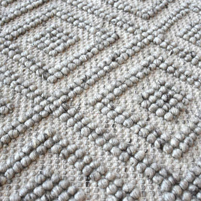 Area Rug, Bedroom Rug, Living Room Rug, Living Area Rug, Indian Rug, Office Carpet, Office Rug, Shop Rug Online, Wool, Viscose Mix, Grey, Pitloom, All Loop, Geometrical
