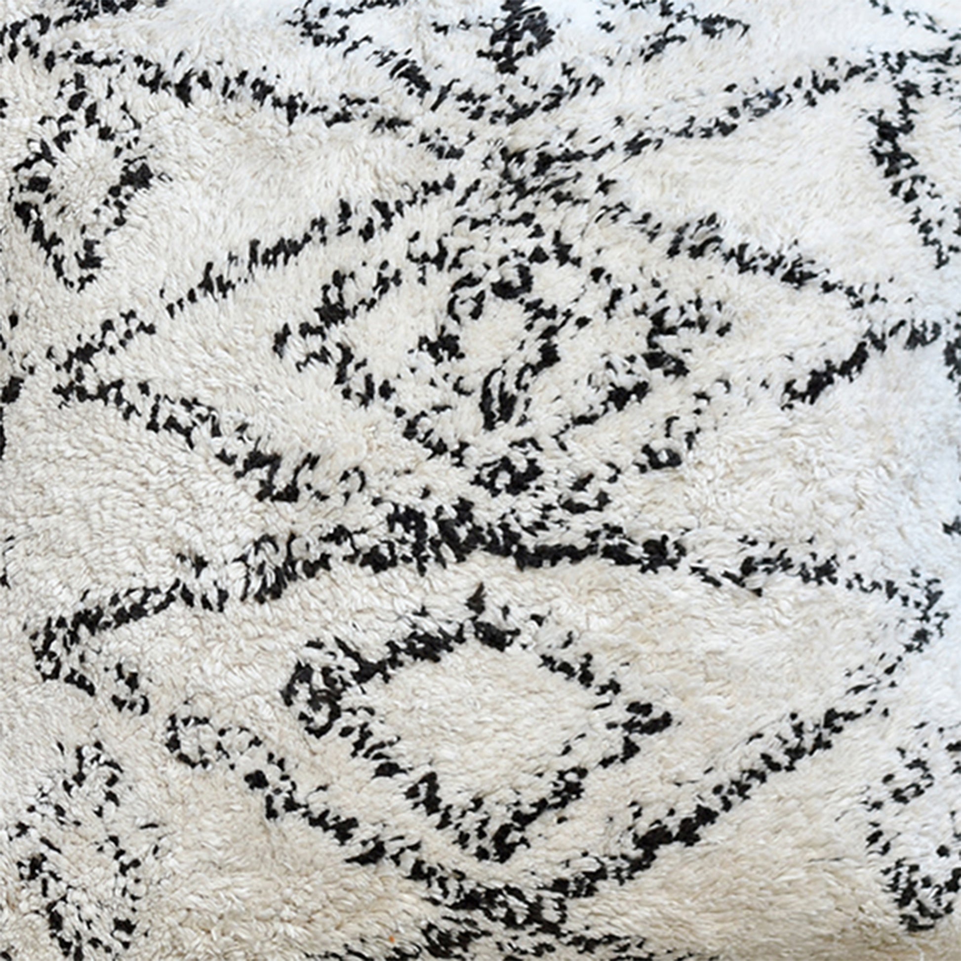 Dacre Pillow, Cotton, Natural White, Charcoal, Bm Fn, All Cut