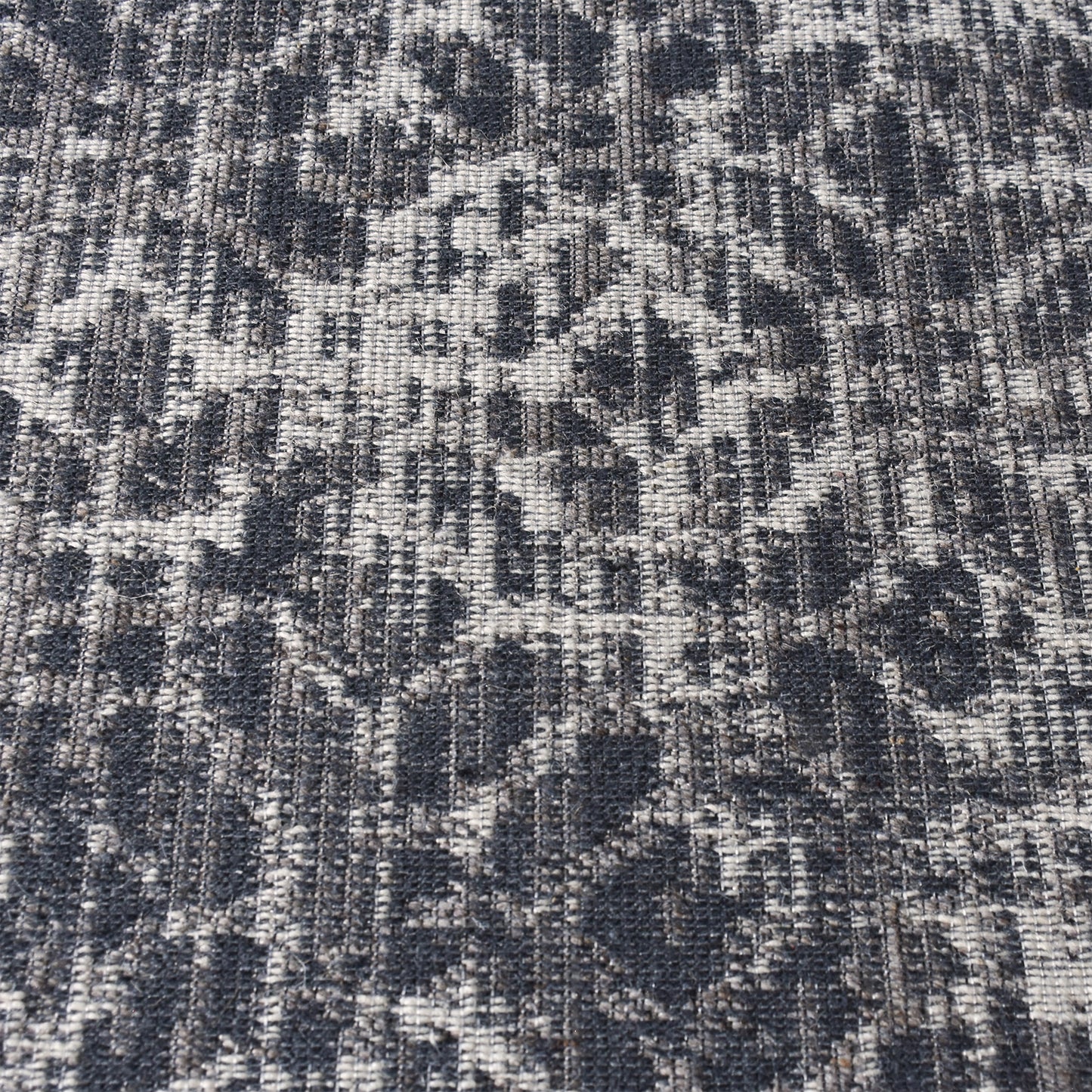 Area Rug, Bedroom Rug, Living Room Rug, Living Area Rug, Indian Rug, Office Carpet, Office Rug, Shop Rug Online, Wool, Polyester Blend, Grey, Natural White, Jaquard Durry, Flat Weave, Geometric 
