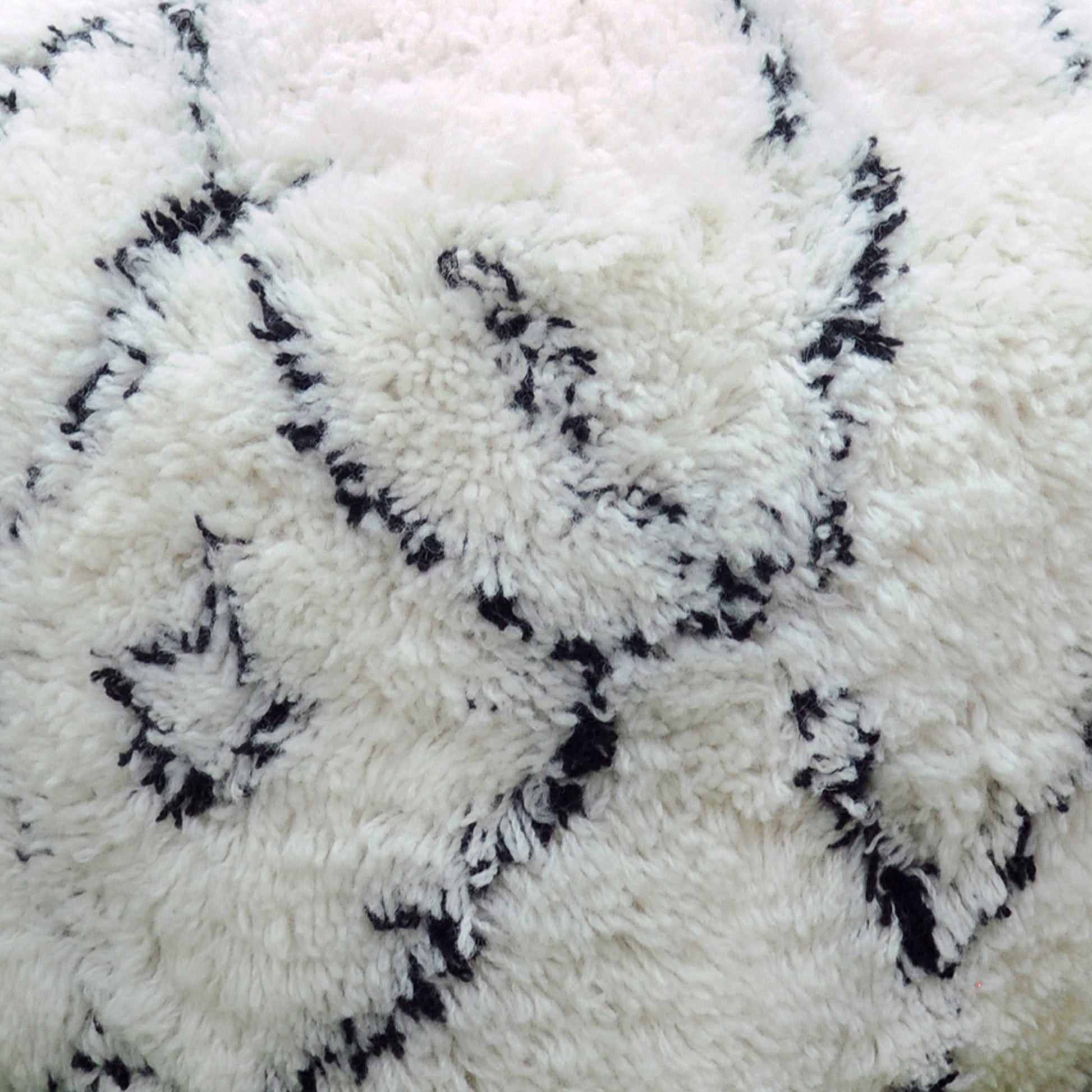Ebson Pouf, Nz Wool, Natural White, Charcoal, 