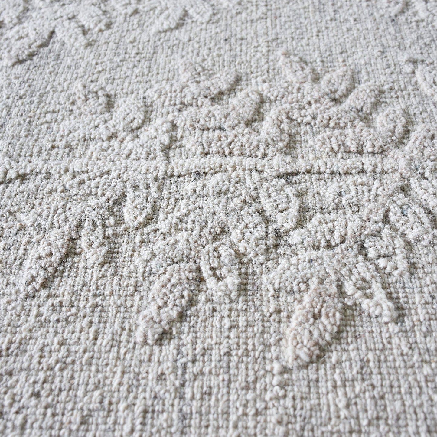 Area Rug, Bedroom Rug, Living Room Rug, Living Area Rug, Indian Rug, Office Carpet, Office Rug, Shop Rug Online, Wool, Natural White, Hand woven, All Loop, Floral