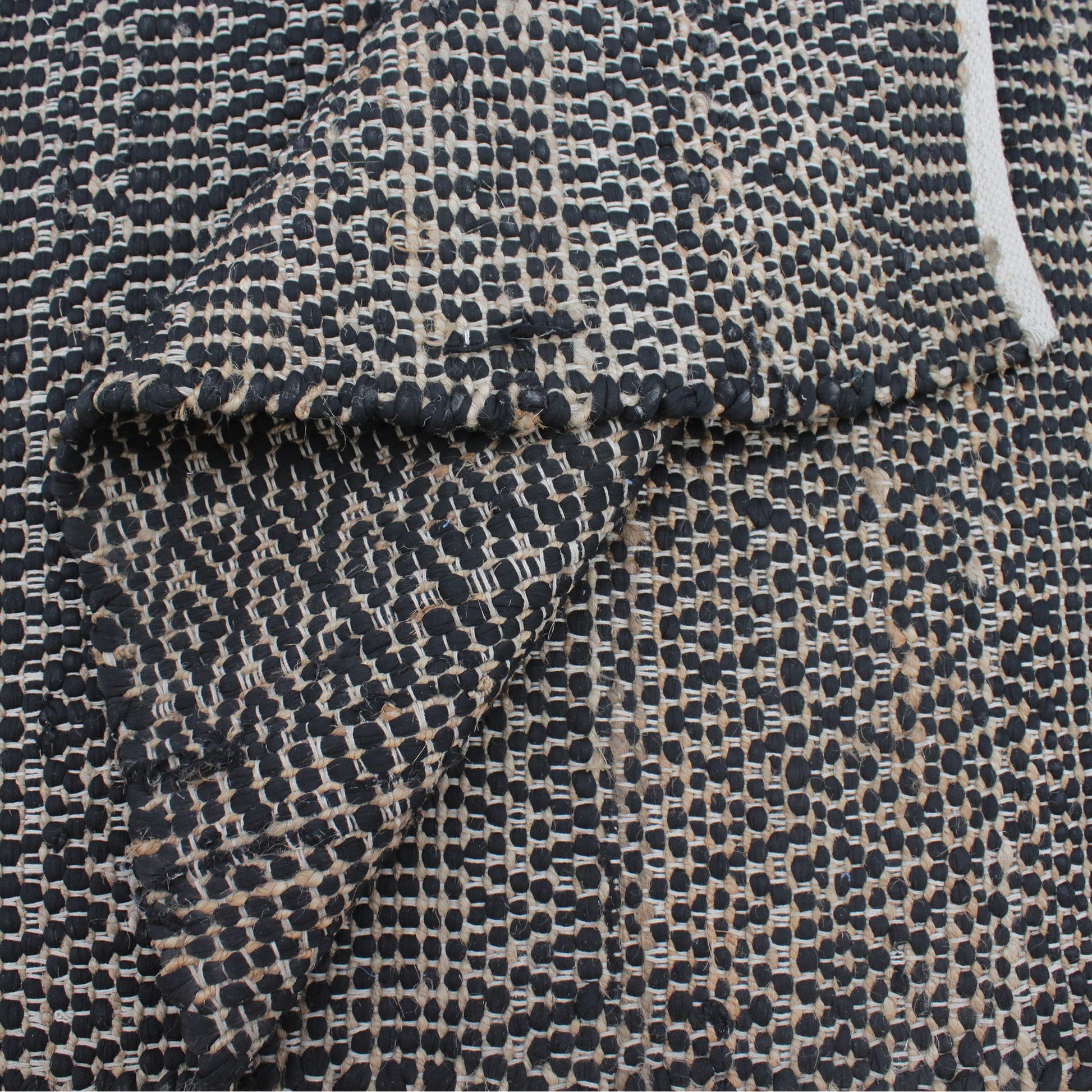 Area Rug, Bedroom Rug, Living Room Rug, Living Area Rug, Indian Rug, Office Carpet, Office Rug, Shop Rug Online, Jute, Recycled Fabric, Charcoal, Pitloom, Flat Weave, tribal 