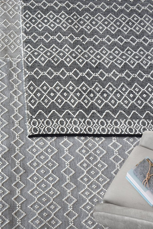 Area Rug, Bedroom Rug, Living Room Rug, Living Area Rug, Indian Rug, Office Carpet, Office Rug, Shop Rug Online, Wool, Blue, Natural White, Pitloom, All Loop, Geometrical