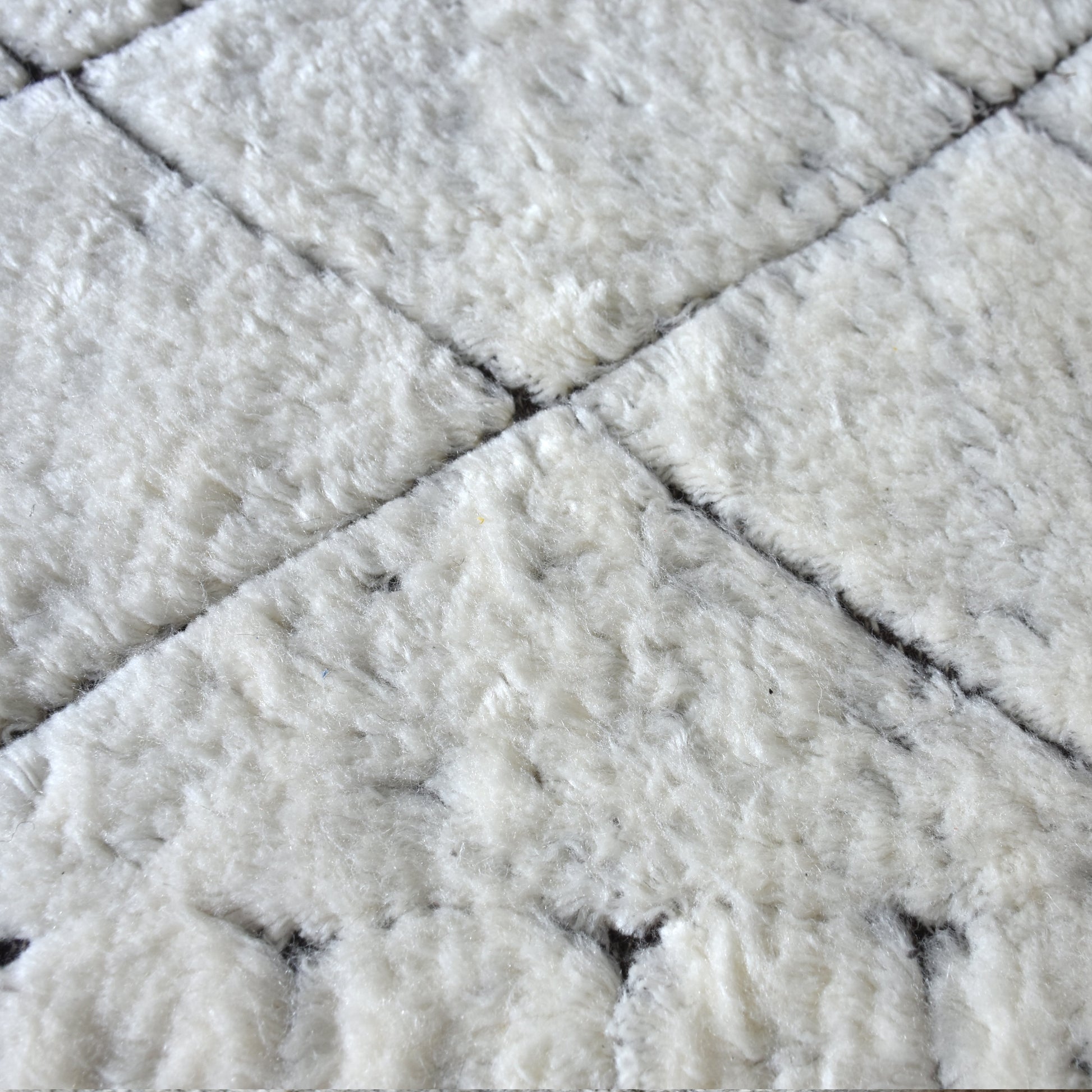 Area Rug, Bedroom Rug, Living Room Rug, Living Area Rug, Indian Rug, Office Carpet, Office Rug, Shop Rug Online, Nz Wool, Viscose, Natural White, Hand knotted, All Cut, Geometrical